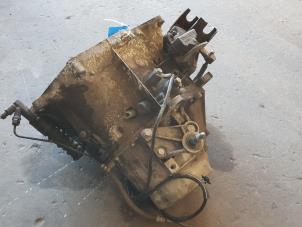 Gebruikte Versnellingsbak Peugeot 308 (4A/C) 1.6 HDiF 16V Prijs € 128,00 Margeregeling aangeboden door Gebr Opdam B.V.