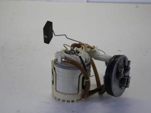 Gebruikte Benzinepomp Volkswagen Golf III (1H1) 1.6 i Prijs € 21,00 Margeregeling aangeboden door Gebr Opdam B.V.