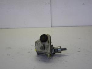 Gebruikte Hoofdremcilinder Mercedes C (W202) 4.3 C-43 AMG V8 24V Prijs € 20,00 Margeregeling aangeboden door Gebr Opdam B.V.