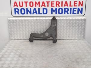 Gebruikte Draagarm links-voor Opel Zafira Prijs € 50,00 Margeregeling aangeboden door Automaterialen Ronald Morien B.V.