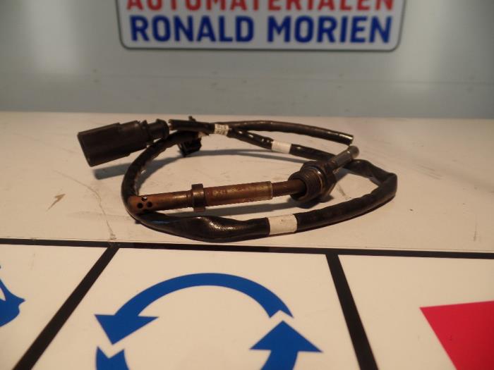 Gebruikte Uitlaat temperatuursensor Volkswagen Transporter/Caravelle T5 2.0 BiTDI DRF Prijs € 35,00 Margeregeling aangeboden door Automaterialen Ronald Morien B.V.