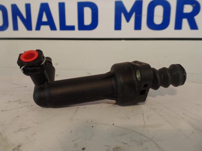 Gebruikte Koppeling Hulp Cilinder Volkswagen Golf VII (AUA) 1.0 TSI 12V BlueMotion Prijs € 34,99 Inclusief btw aangeboden door Automaterialen Ronald Morien B.V.