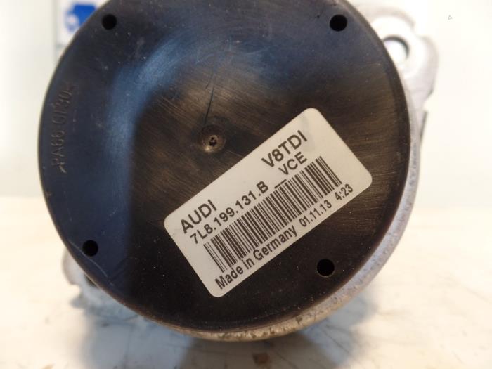 Gebruikte Motorrubber Audi Q7 (4LB) 4.2 TDI V8 32V Tiptronic Prijs € 30,00 Inclusief btw aangeboden door Automaterialen Ronald Morien B.V.