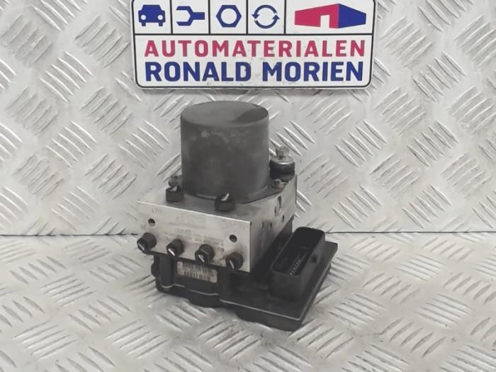 Gebruikte ABS Pomp Audi S4 (B7) S4.2 V8 40V Prijs € 75,00 Margeregeling aangeboden door Automaterialen Ronald Morien B.V.