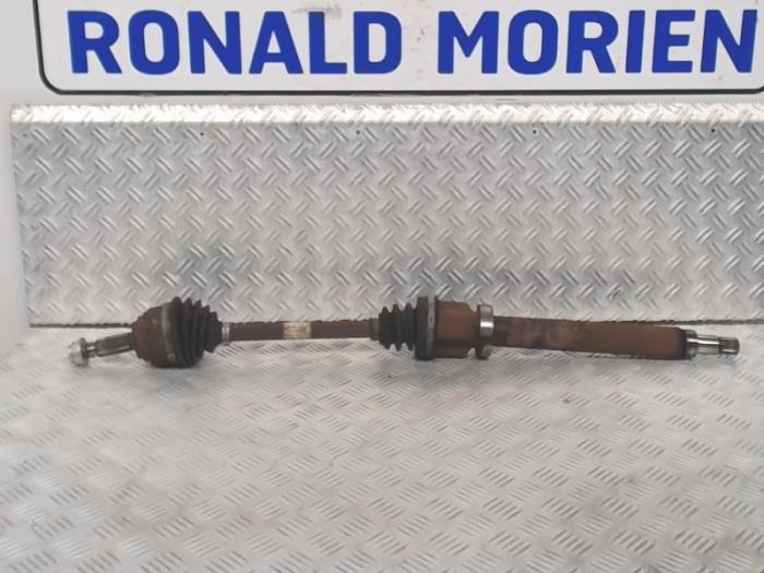 Gebruikte Steekas rechts-voor Ford B-Max (JK8) 1.0 EcoBoost 12V 100 Prijs € 75,00 Margeregeling aangeboden door Automaterialen Ronald Morien B.V.