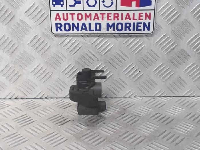 Gebruikte Turbo Overdrukklep Renault Trafic New (FL) 2.0 dCi 16V 115 Prijs € 35,00 Margeregeling aangeboden door Automaterialen Ronald Morien B.V.