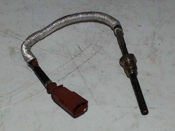Gebruikte Uitlaat temperatuursensor Audi A5 (8T3) 2.7 TDI V6 24V Prijs € 34,99 Inclusief btw aangeboden door Automaterialen Ronald Morien B.V.