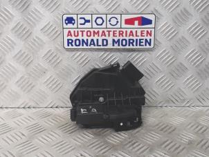 Gebruikte Deurslot Mechaniek 4Deurs rechts-achter Ford Focus 3 Wagon 1.0 Ti-VCT EcoBoost 12V 125 Prijs € 39,00 Margeregeling aangeboden door Automaterialen Ronald Morien B.V.