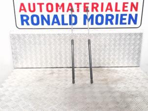 Gebruikte Set Gasdempers Achterklep Opel Adam Prijs € 39,00 Margeregeling aangeboden door Automaterialen Ronald Morien B.V.