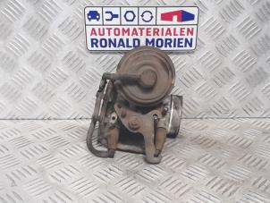 Gebruikte Gasklephuis Ford Transit 2.5 Di 150S-190EF Prijs € 45,00 Margeregeling aangeboden door Automaterialen Ronald Morien B.V.