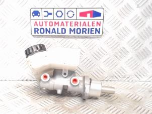 Gebruikte Hoofdremcilinder Peugeot 206 (2A/C/H/J/S) Prijs € 49,00 Margeregeling aangeboden door Automaterialen Ronald Morien B.V.