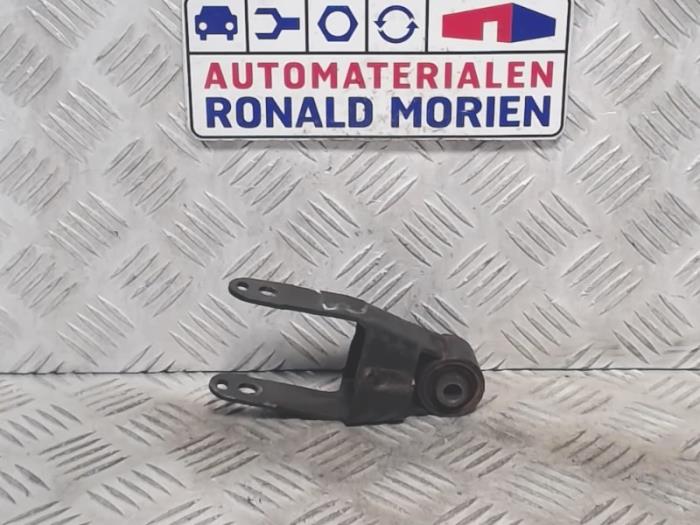 Gebruikte Motorrubber Peugeot 206 (2A/C/H/J/S) Prijs € 10,00 Margeregeling aangeboden door Automaterialen Ronald Morien B.V.