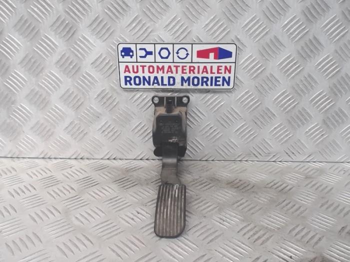 Gebruikte Sensor Gaspedaalpositie Mercedes Sprinter 5t (906.63/65) 515 CDI 16V Prijs € 9,99 Margeregeling aangeboden door Automaterialen Ronald Morien B.V.