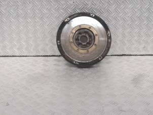 Gebruikte Vliegwiel Volkswagen Golf V Variant (1K5) 2.0 TDI DPF Prijs € 175,00 Margeregeling aangeboden door Automaterialen Ronald Morien B.V.