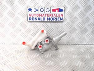 Gebruikte Hoofdremcilinder Ford Fiesta 6 (JA8) 1.25 16V Prijs € 49,00 Margeregeling aangeboden door Automaterialen Ronald Morien B.V.