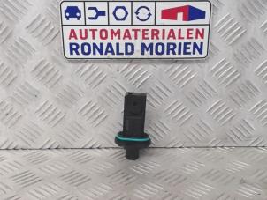 Gebruikte Luchtmassameter Opel Mokka/Mokka X 1.6 CDTI 16V 4x2 Prijs € 19,00 Margeregeling aangeboden door Automaterialen Ronald Morien B.V.