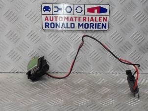 Gebruikte Kachel Weerstand Opel Vivaro A 2.0 CDTI Prijs € 35,00 Margeregeling aangeboden door Automaterialen Ronald Morien B.V.