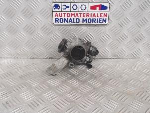 Gebruikte Gasklephuis Renault Twingo (C06) 1.2 Prijs € 49,00 Margeregeling aangeboden door Automaterialen Ronald Morien B.V.