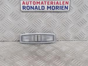 Gebruikte Binnenverlichting achter Opel Corsa Prijs € 10,00 Margeregeling aangeboden door Automaterialen Ronald Morien B.V.
