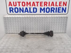 Gebruikte Steekas links-achter Audi A4 Avant Quattro (B5) 2.8 V6 30V Prijs € 15,00 Margeregeling aangeboden door Automaterialen Ronald Morien B.V.