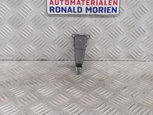 Gebruikte Schakelaar Ford Focus 3 1.0 Ti-VCT EcoBoost 12V 125 Prijs € 10,00 Margeregeling aangeboden door Automaterialen Ronald Morien B.V.