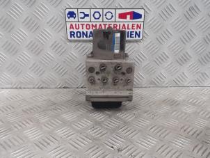 Gebruikte ABS Pomp Volkswagen Passat Variant (3C5) 2.0 TDI 16V 140 Prijs € 95,00 Margeregeling aangeboden door Automaterialen Ronald Morien B.V.