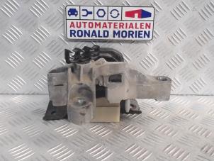 Gebruikte Motorsteun Dacia Duster (HS) 1.6 SCe 115 16V Prijs € 39,00 Margeregeling aangeboden door Automaterialen Ronald Morien B.V.