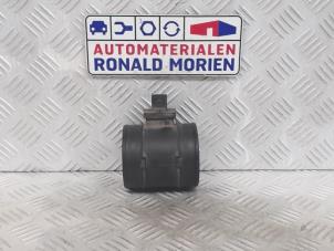 Gebruikte Luchtmassameter Opel Insignia Mk.I 2.0 CDTI 16V Prijs € 19,00 Margeregeling aangeboden door Automaterialen Ronald Morien B.V.