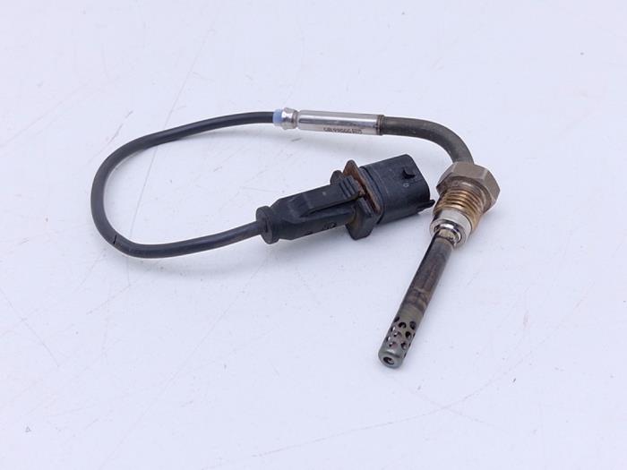 Gebruikte Uitlaat temperatuursensor Opel Insignia Mk.I 2.0 CDTI 16V Prijs € 25,00 Margeregeling aangeboden door Automaterialen Ronald Morien B.V.