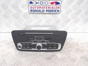 Gebruikte Radio CD Speler Audi Q3 (8UB/8UG) Prijs € 550,00 Margeregeling aangeboden door Automaterialen Ronald Morien B.V.