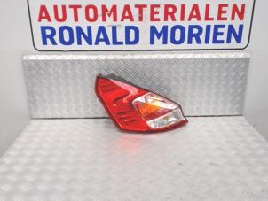 Gebruikte Achterlicht links Ford Fiesta 6 (JA8) Prijs € 45,00 Margeregeling aangeboden door Automaterialen Ronald Morien B.V.