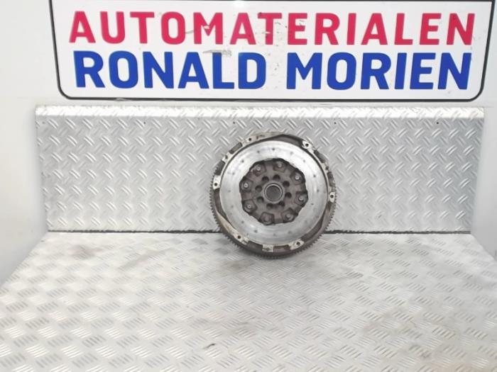 Gebruikte Vliegwiel Opel Movano 2.3 CDTi 16V FWD Prijs € 295,00 Margeregeling aangeboden door Automaterialen Ronald Morien B.V.