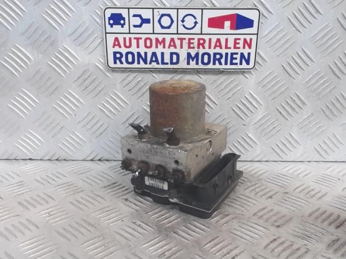 Gebruikte ABS Pomp Ford Transit 2.4 TDCi 16V Prijs € 95,00 Margeregeling aangeboden door Automaterialen Ronald Morien B.V.