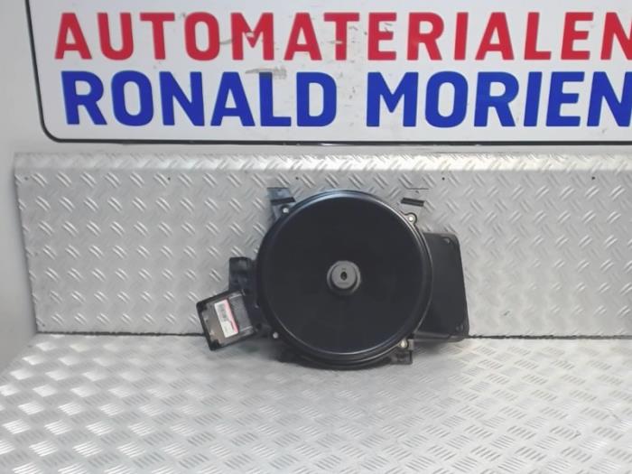 Gebruikte Luidspreker Audi A8 (D3) 3.0 TDI V6 24V Quattro Prijs € 29,00 Margeregeling aangeboden door Automaterialen Ronald Morien B.V.