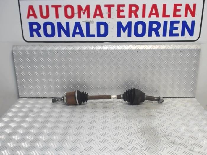 Gebruikte Steekas links-voor Nissan NV 200 (M20M) Prijs € 149,00 Margeregeling aangeboden door Automaterialen Ronald Morien B.V.