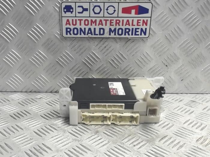 Computer Body Control van een Toyota Yaris III (P13) 1.5 16V Dual VVT-iE 2017