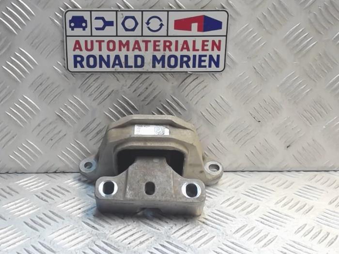 Gebruikte Motorsteun Skoda Citigo 1.0 12V Prijs € 15,00 Margeregeling aangeboden door Automaterialen Ronald Morien B.V.