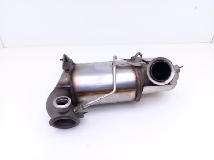 Gebruikte Roetfilter Volkswagen Scirocco (137/13AD) 2.0 TDI 16V Prijs € 961,95 Inclusief btw aangeboden door Automaterialen Ronald Morien B.V.