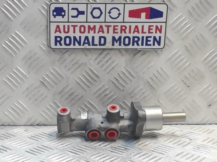 Gebruikte Hoofdremcilinder Citroen Jumpy (G9) 1.6 HDI Prijs € 70,00 Margeregeling aangeboden door Automaterialen Ronald Morien B.V.