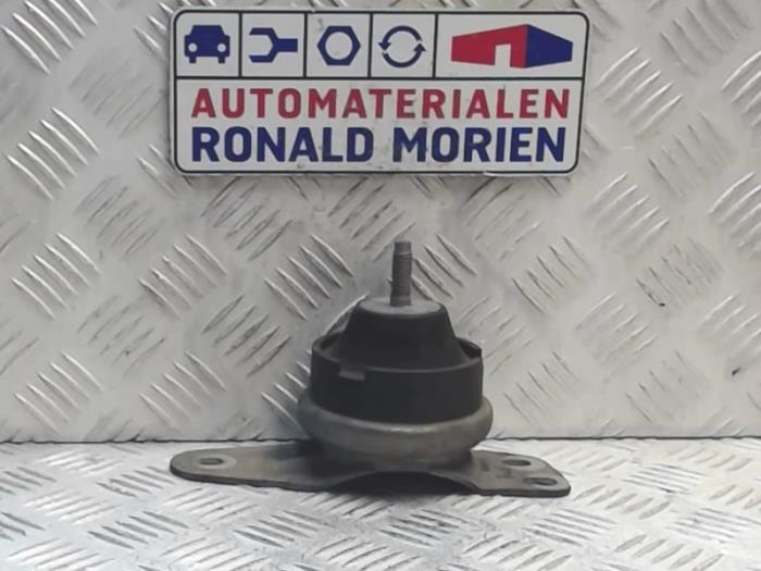 Gebruikte Motorsteun Citroen Jumpy (G9) 1.6 HDI Prijs € 35,00 Margeregeling aangeboden door Automaterialen Ronald Morien B.V.