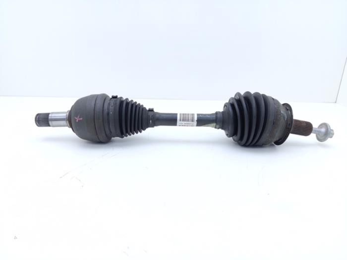 Gebruikte Aandrijfas links-voor Mercedes A (W176) 2.2 A-200 CDI, A-200d 16V 4-Matic Prijs € 44,00 Margeregeling aangeboden door Automaterialen Ronald Morien B.V.