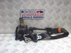 Gebruikte Veiligheidsgordel rechts-voor BMW 6 serie (E24) 628 CSi Prijs € 35,00 Margeregeling aangeboden door Automaterialen Ronald Morien B.V.
