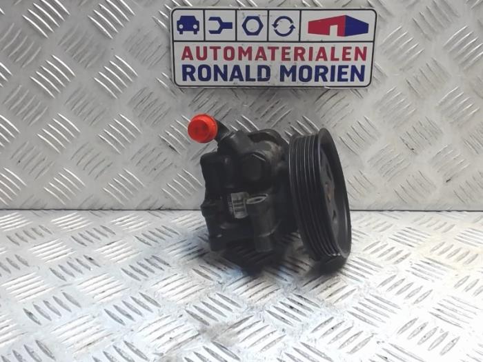 Gebruikte Servopomp Ford Fiesta 4 1.3i Prijs € 45,00 Margeregeling aangeboden door Automaterialen Ronald Morien B.V.