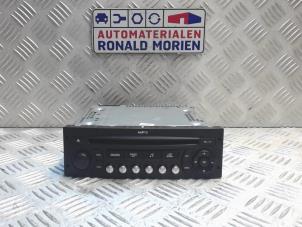 Gebruikte Radio CD Speler Peugeot 207/207+ (WA/WC/WM) 1.4 16V VTi Prijs € 50,00 Margeregeling aangeboden door Automaterialen Ronald Morien B.V.