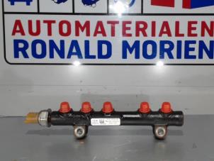 Gebruikte Brandstofverdeler Ford Mondeo V 1.5 TDCi Prijs € 35,00 Margeregeling aangeboden door Automaterialen Ronald Morien B.V.