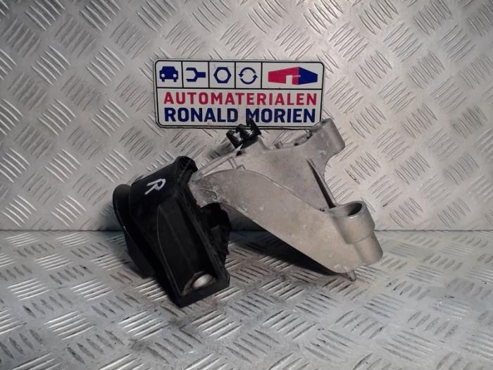 Gebruikte Motorrubber Dacia Logan MCV II/III/Sandero Wagon 1.0 Sce 12V Prijs € 25,00 Margeregeling aangeboden door Automaterialen Ronald Morien B.V.