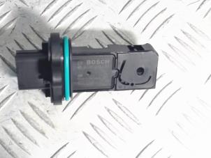 Gebruikte Luchtmassameter Opel Astra K 1.4 Turbo 16V Prijs € 19,00 Margeregeling aangeboden door Automaterialen Ronald Morien B.V.