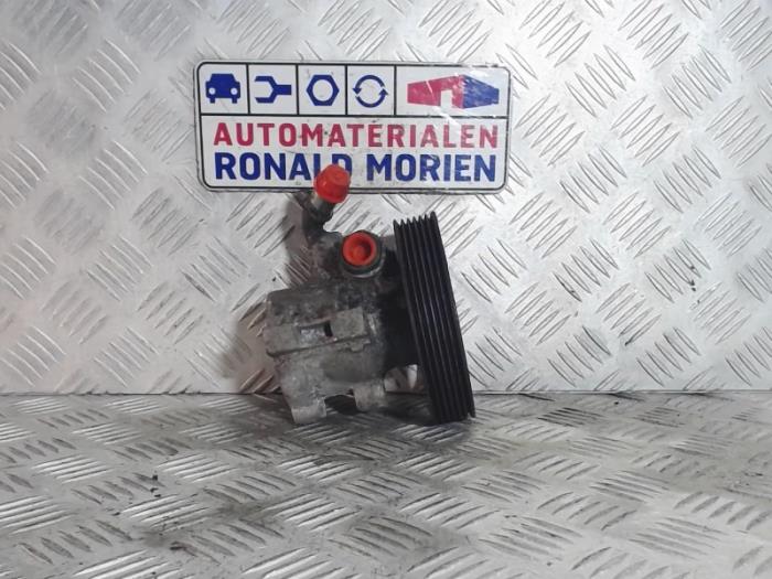 Gebruikte Servopomp Peugeot 306 Break (7E) 2.0 HDi Prijs € 55,00 Margeregeling aangeboden door Automaterialen Ronald Morien B.V.