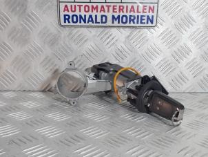 Gebruikte Kontaktslot + Sleutel Opel Meriva Prijs € 65,00 Margeregeling aangeboden door Automaterialen Ronald Morien B.V.