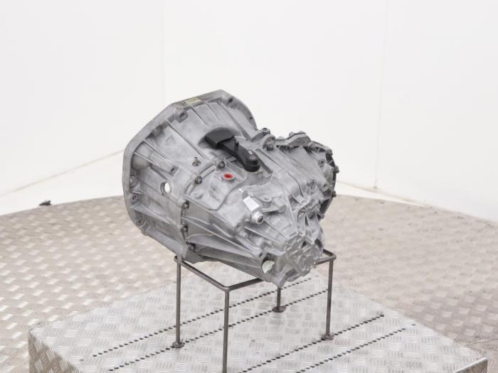 Versnellingsbak van een Opel Vivaro 2012